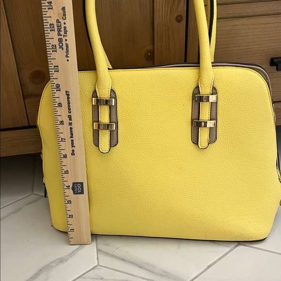 Large Yellow Handbag - Picture 4 of 15